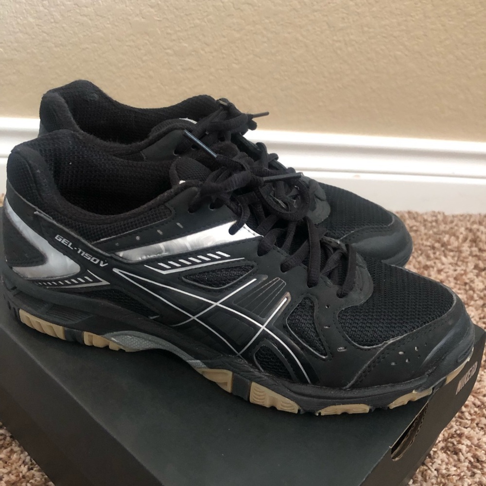 Volleyball/ court shoes